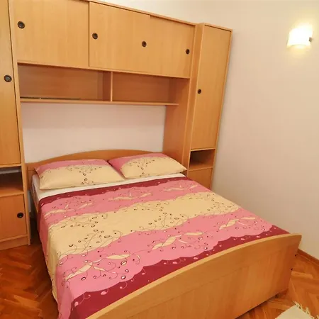 Rokic Apartment *